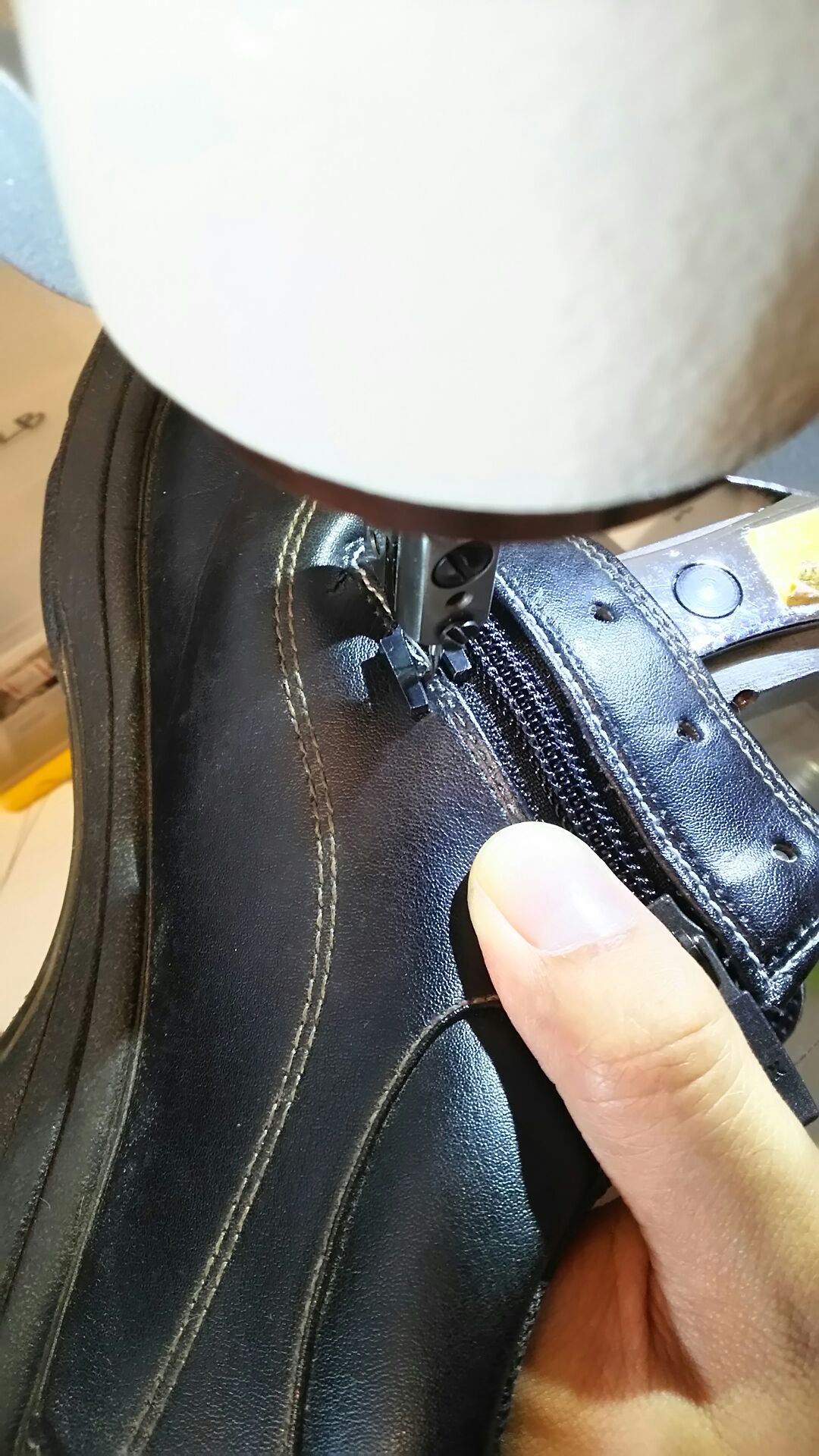 ブロックの靴修理 ファスナー交換編 足と靴の専門店 Bloque 千葉県 埼玉県 茨城県